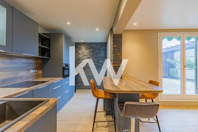 Appartement - 81 m² - 3 pièces