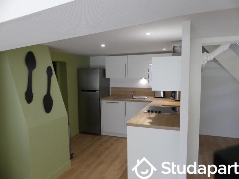 Chambre - 90 m² - 1 pièce