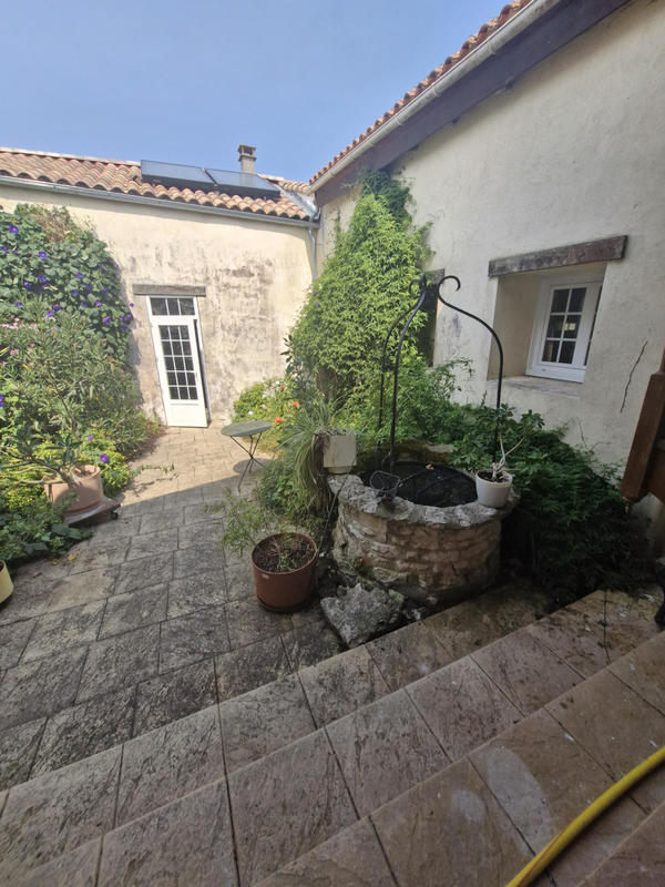 Propriété - 353 m² - 12 pièces