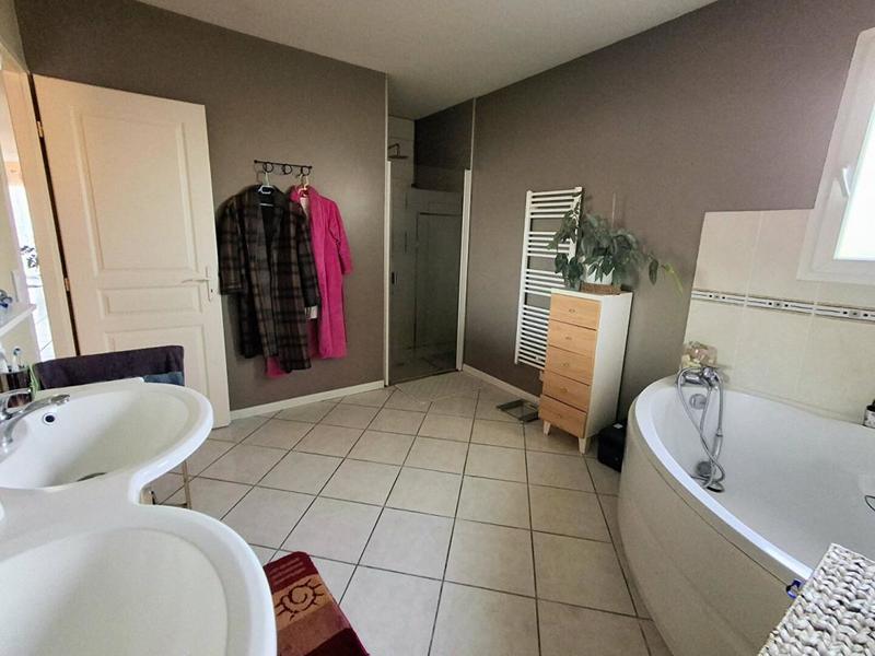 Maison - 130 m² - 4 pièces