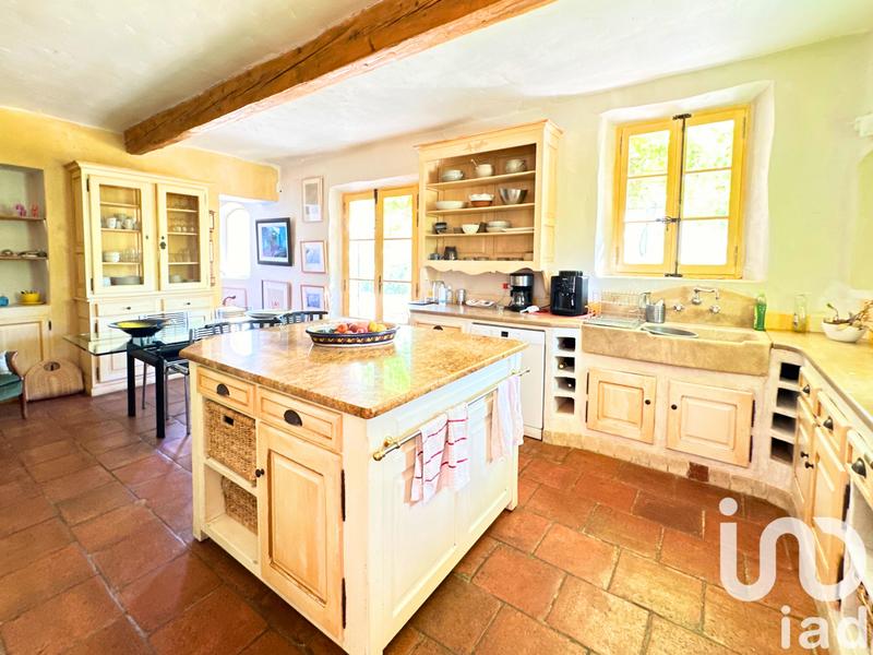 Maison - 200 m² - 6 pièces