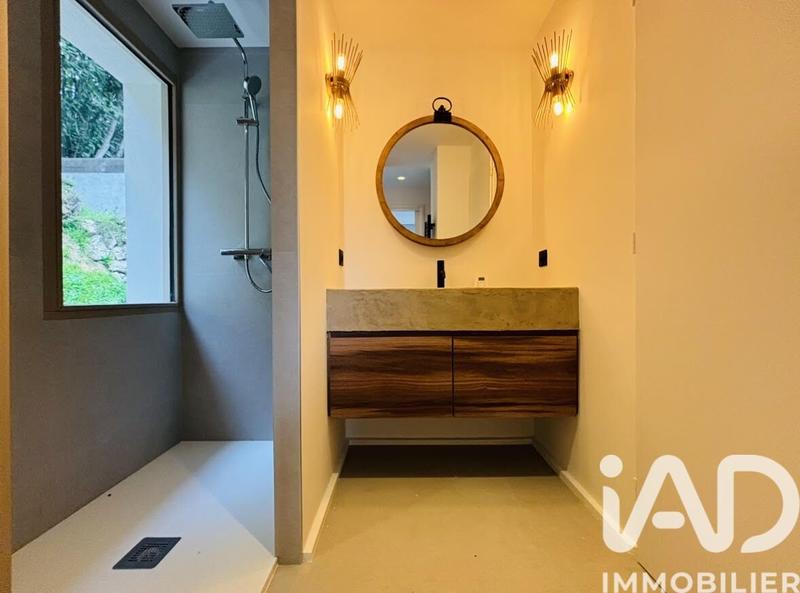 Maison - 143 m² - 5 pièces