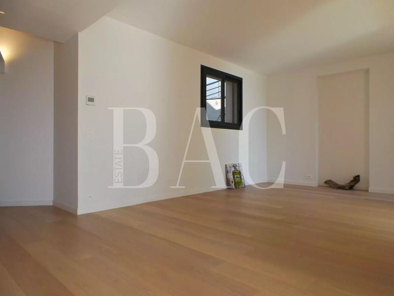 Villa - 250 m² - 8 pièces