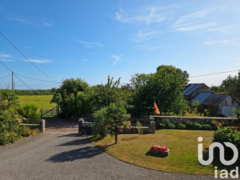 Maison - 207 m² - 10 pièces