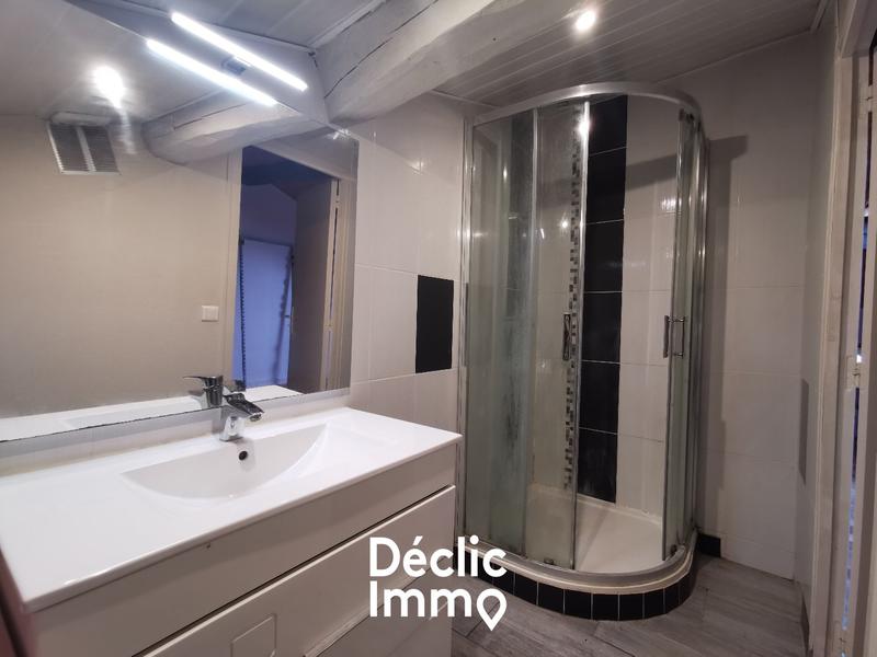 Maison - 207 m² - 8 pièces