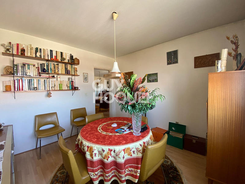 Appartement - 118 m² - 6 pièces