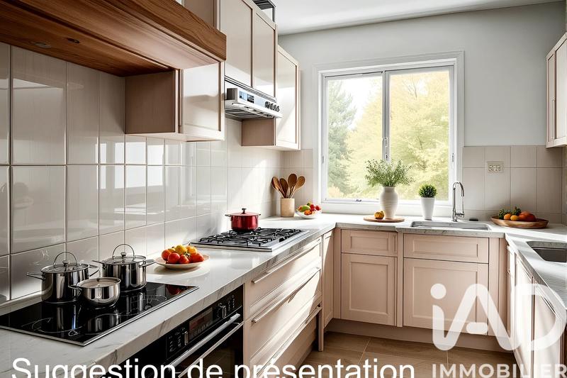 Maison - 93 m² - 5 pièces