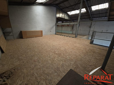 Local d'activités - 370 m²