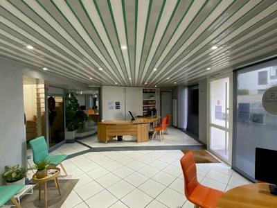 Local d'activité / Entrepôt - 180 m²