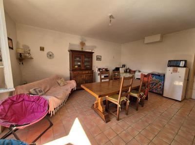 Maison - 208 m² - 9 pièces