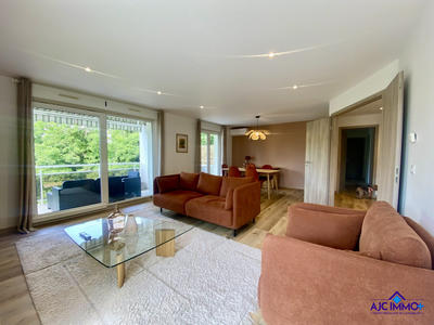 Appartement - 88 m² - 4 pièces