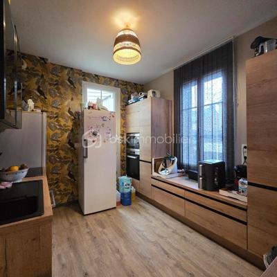 Maison - 74 m² - 5 pièces