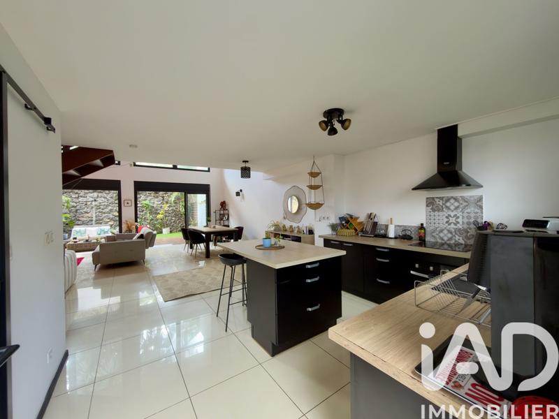 Maison - 90 m² - 3 pièces