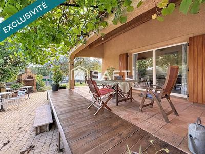 Maison - 140 m² - 5 pièces