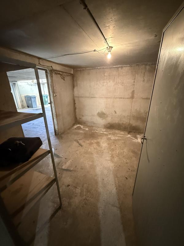 Parking / Garage - 30 m²