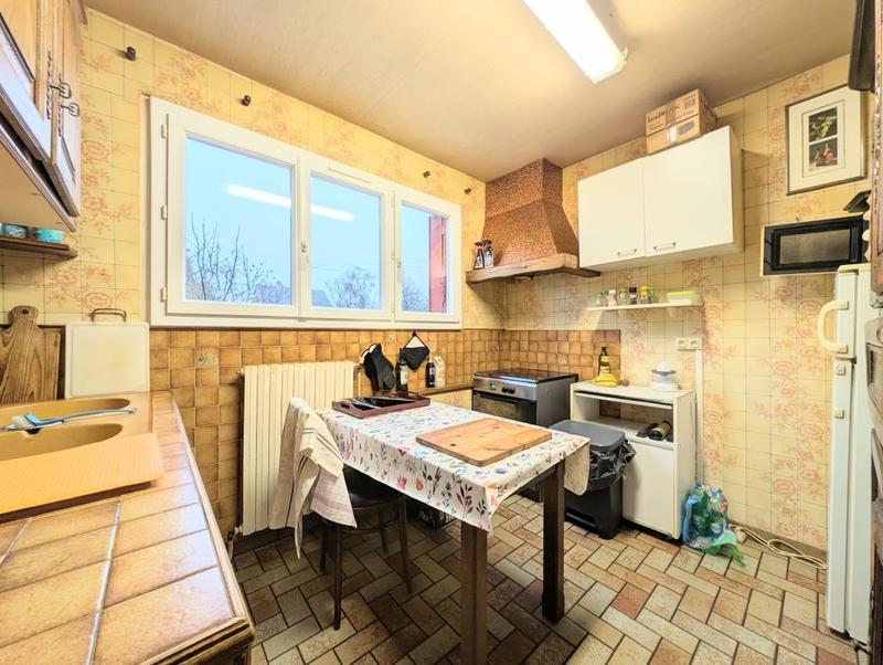 Maison - 99 m² - 5 pièces