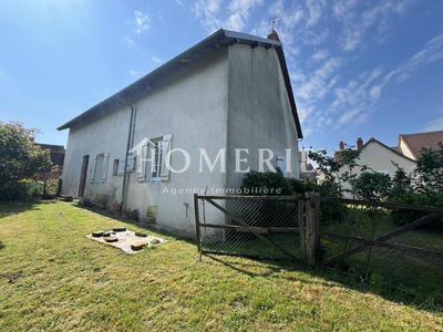 Maison - 92 m² - 6 pièces