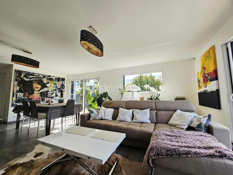 Maison - 162 m² - 6 pièces