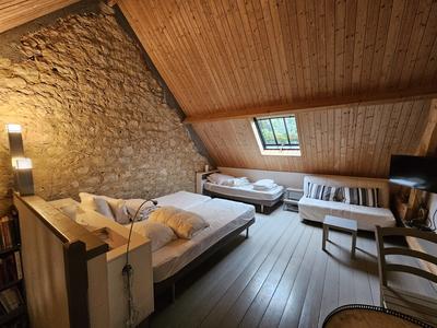 Maison - 280 m² - 10 pièces