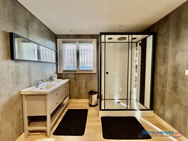 Maison ancienne - 199 m² - 6 pièces