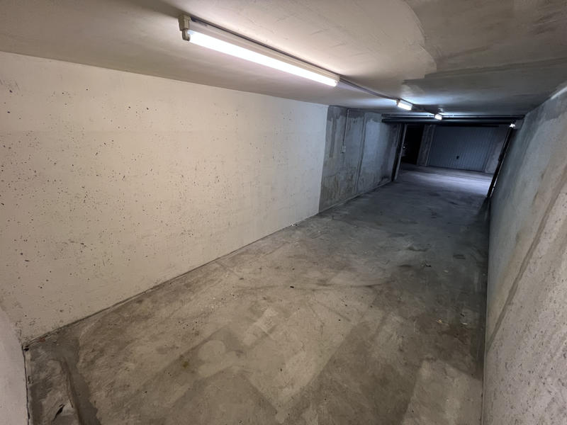 Parking / Garage - 24 m²