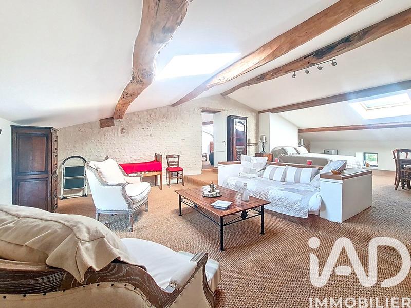 Maison - 362 m² - 8 pièces