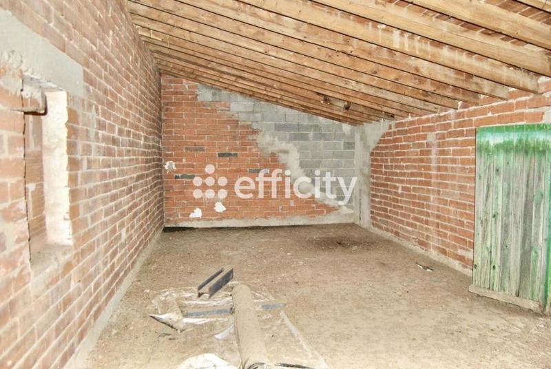 Maison - 140 m² - 1 pièce