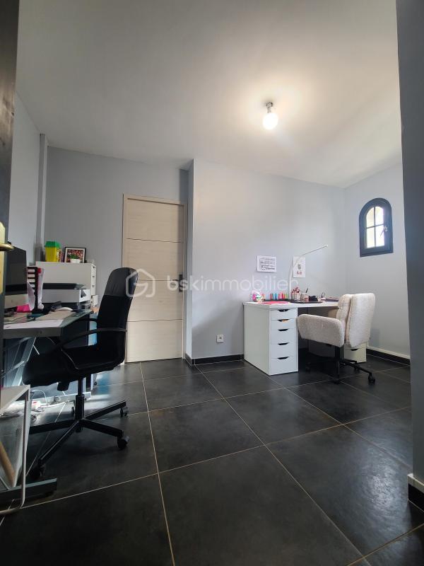 Pavillon - 185 m² - 9 pièces