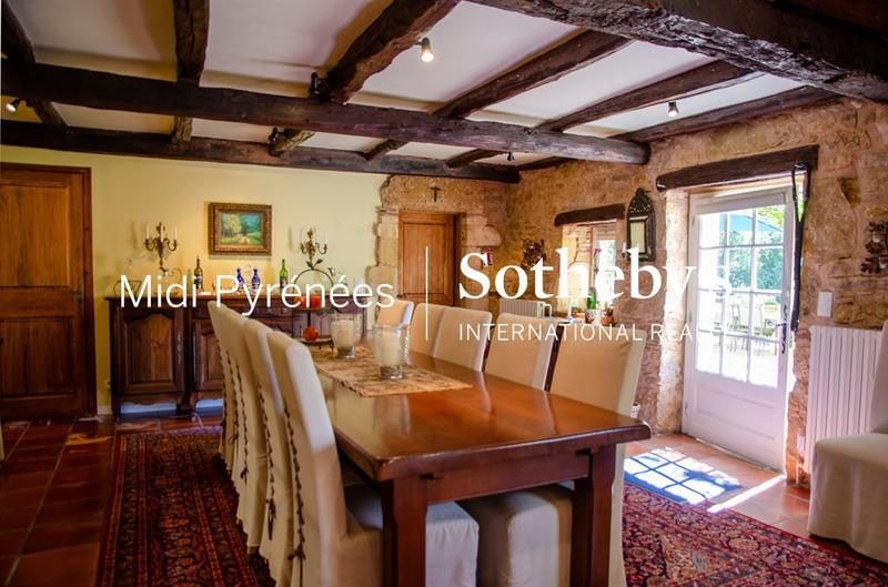 Maison de maîtres - 320 m² - 14 pièces