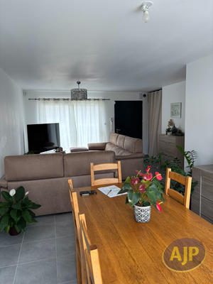 Maison - 75 m² - 4 pièces