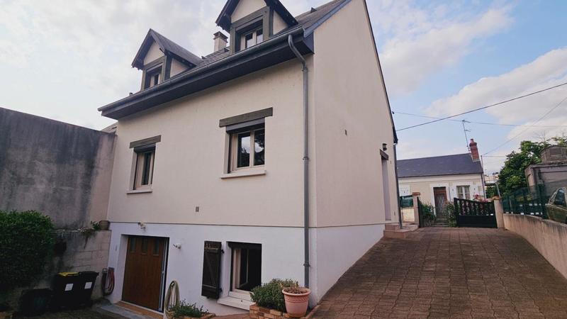 Maison - 102 m² - 5 pièces