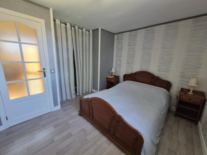 Maison - 192 m² - 7 pièces