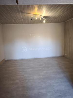 Maison - 56 m² - 5 pièces