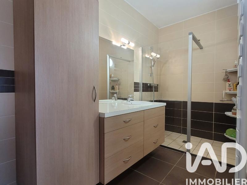 Maison - 214 m² - 6 pièces