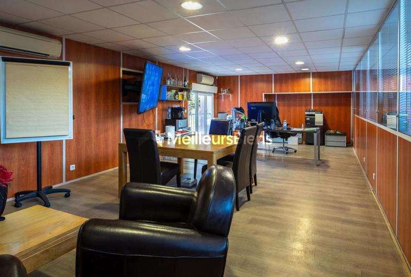 Local d'activité / Entrepôt - 2 900 m²