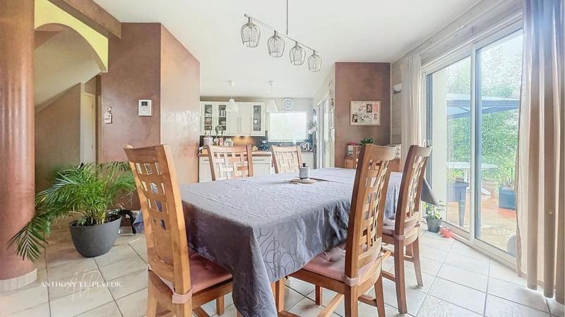 Maison - 120 m² - 5 pièces