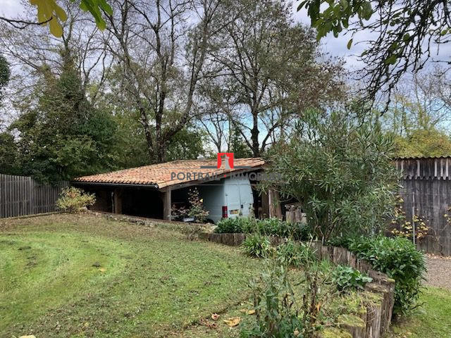 Maison - 220 m² - 6 pièces