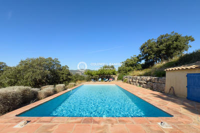 Villa - 275 m² - 10 pièces