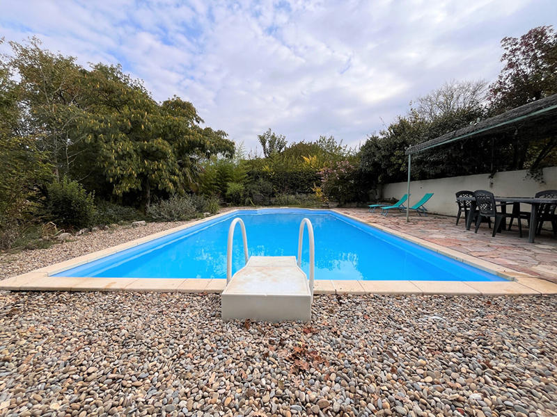 Maison - 427 m² - 10 pièces