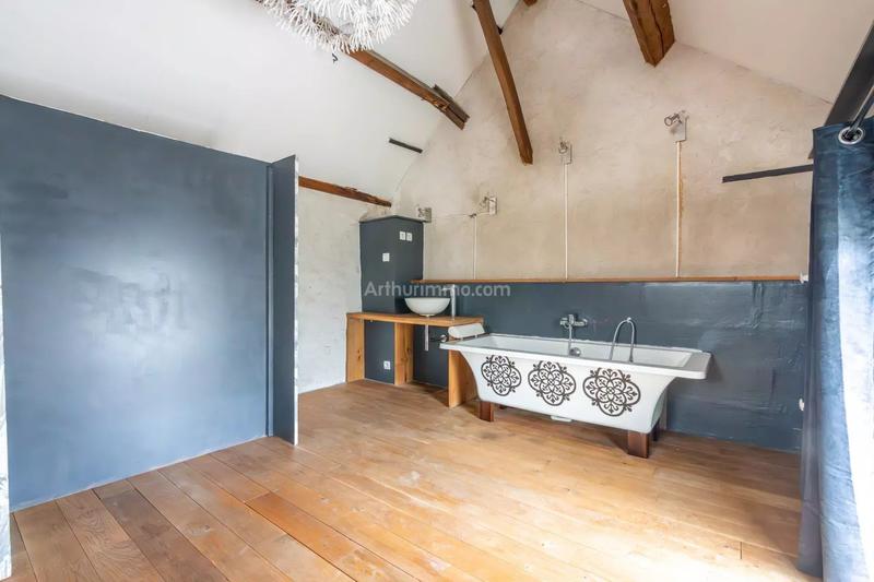 Maison - 223 m² - 8 pièces