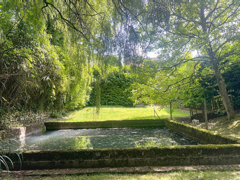 Maison de village - 320 m² - 10 pièces