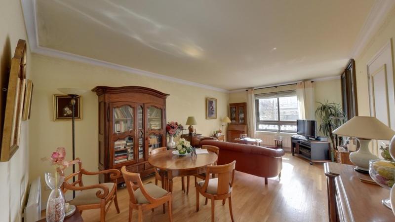 Appartement - 82 m² - 3 pièces