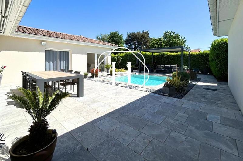 Maison - 157 m² - 6 pièces