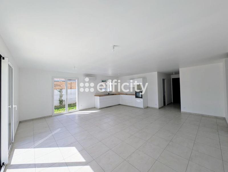 Maison - 90 m² - 4 pièces