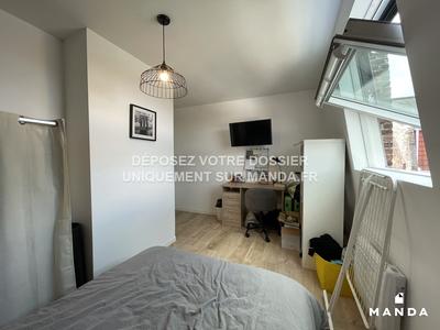 Chambre - 12 m² - 6 pièces