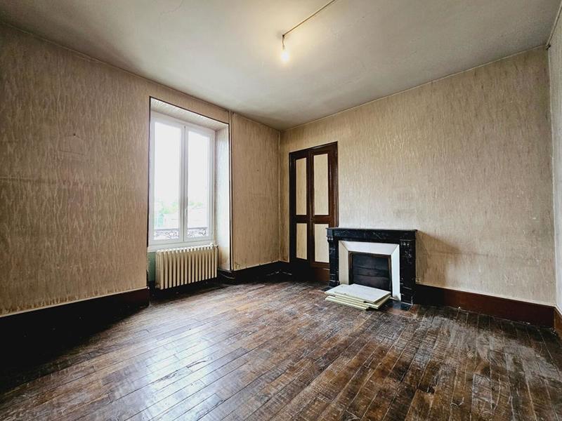 Maison - 285 m² - 9 pièces