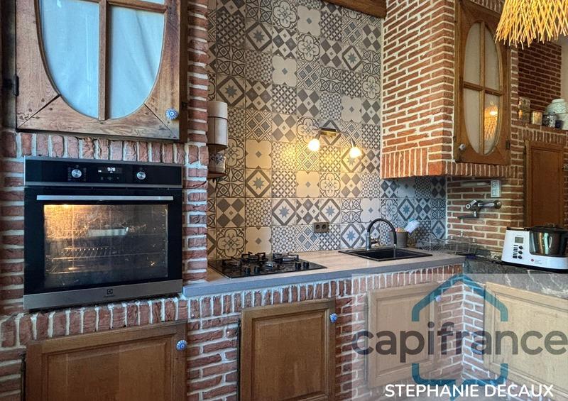 Maison - 315 m² - 13 pièces