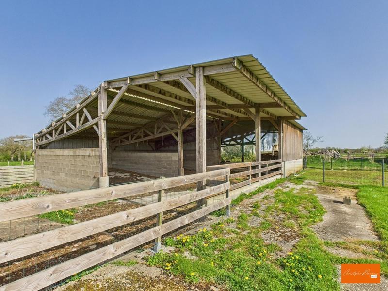 Maison - 240 m² - 8 pièces