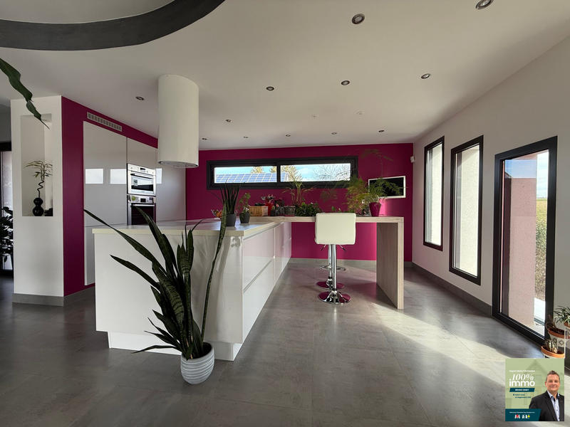 Maison - 152 m² - 6 pièces