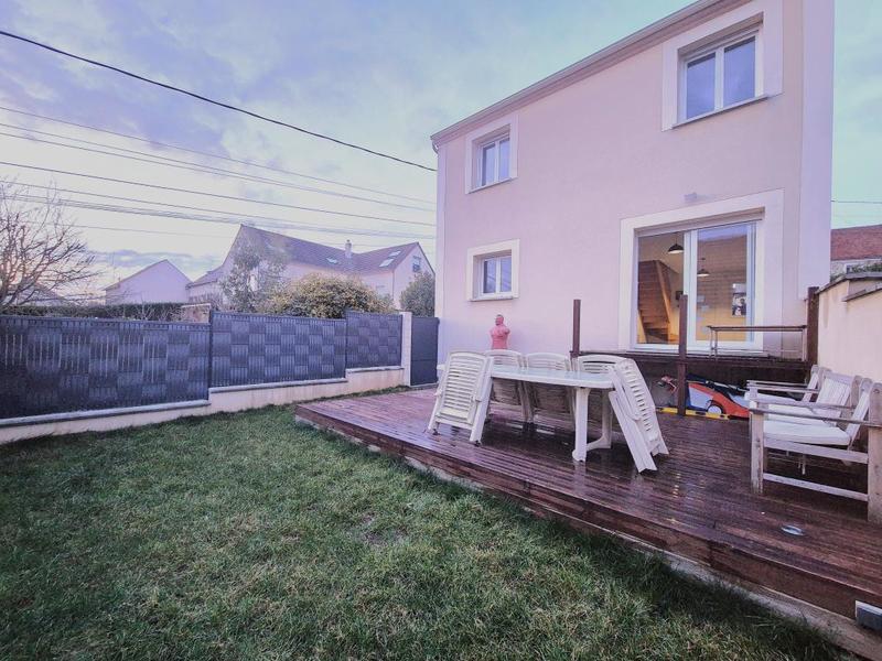 Maison - 85 m² - 4 pièces